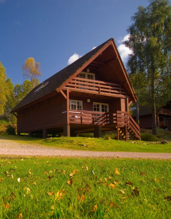 Woodland Lodge Tomich Extérieur photo